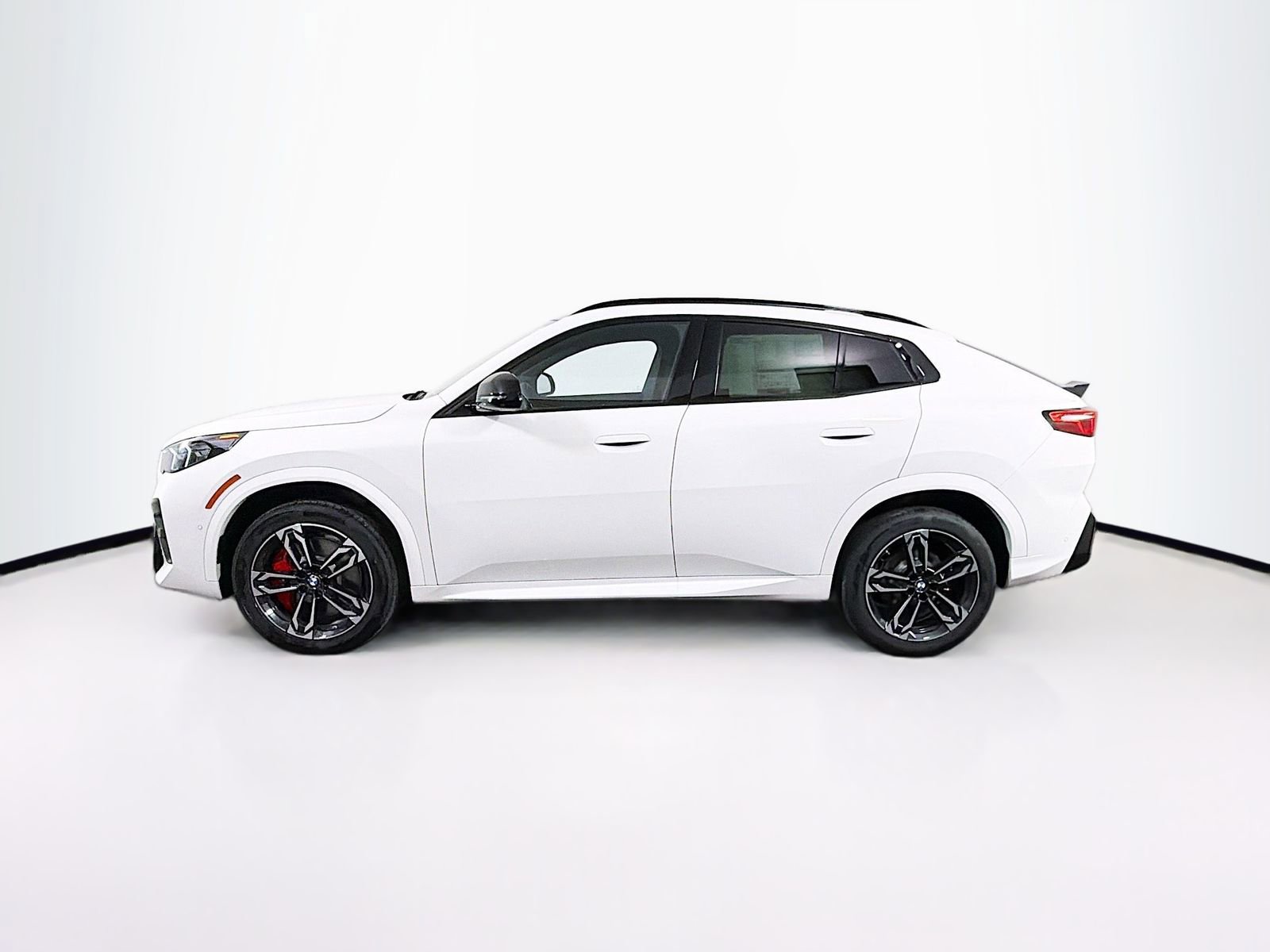 New 2026 BMW X2 xDrive28i AWD/4WD image 4
