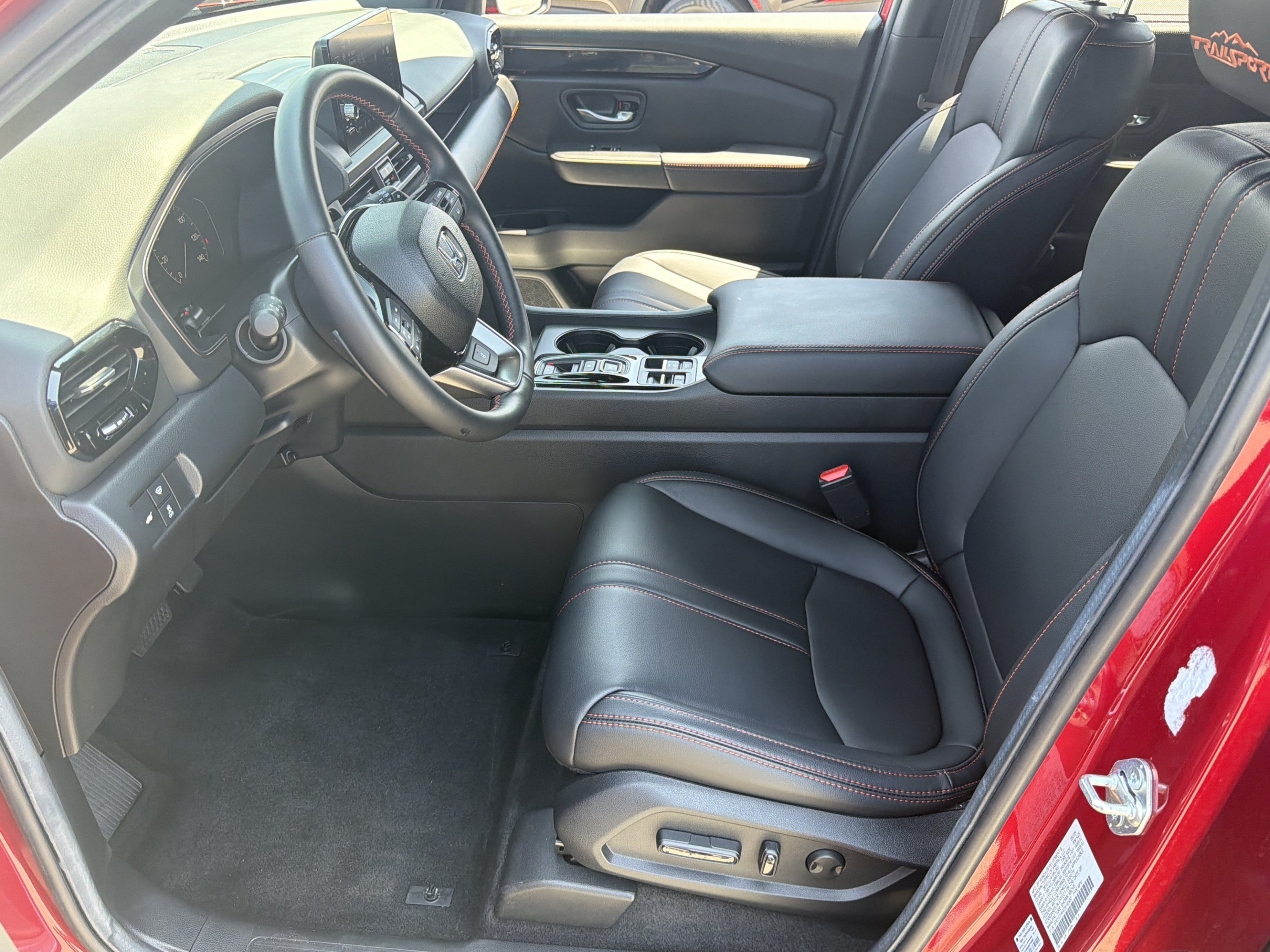 Used 2025 Honda Pilot TrailSport image 24