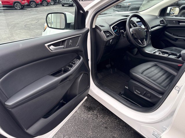 Used 2020 Ford Edge SEL w/ Convenience Package AWD/4WD image 13