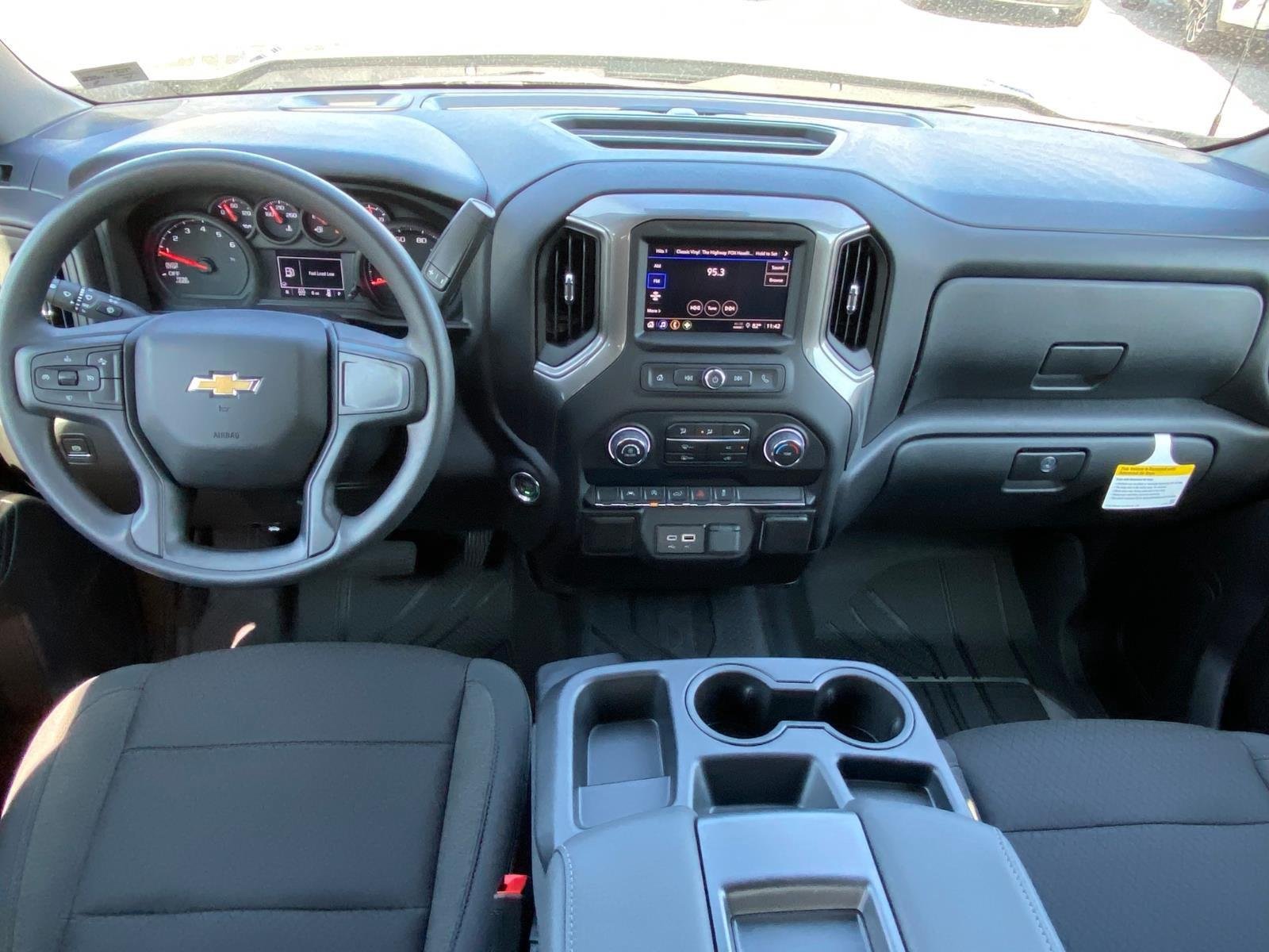 New 2026 Chevrolet Silverado 1500 Custom w/ Turbomax Blackout Package AWD/4WD image 15