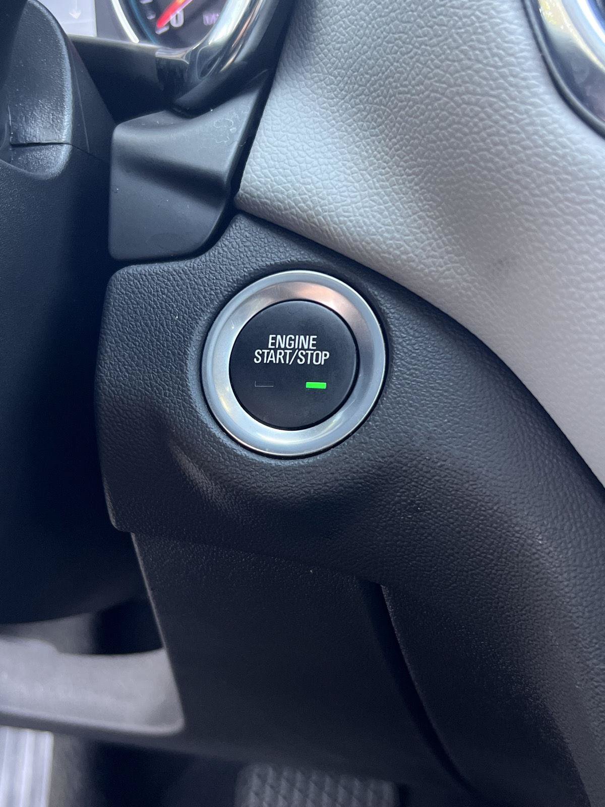 Used 2024 Chevrolet Equinox LT FWD image 8