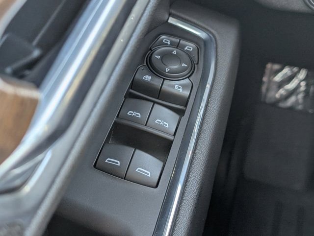 Certified 2022 Chevrolet Silverado 1500 High Country w/ Z71 Off-Road Package image 24