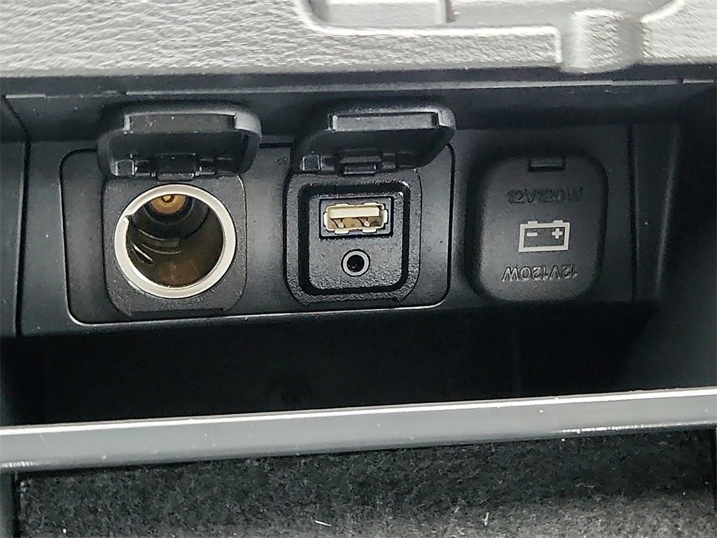 Used 2014 MAZDA MAZDA3 i Touring image 25