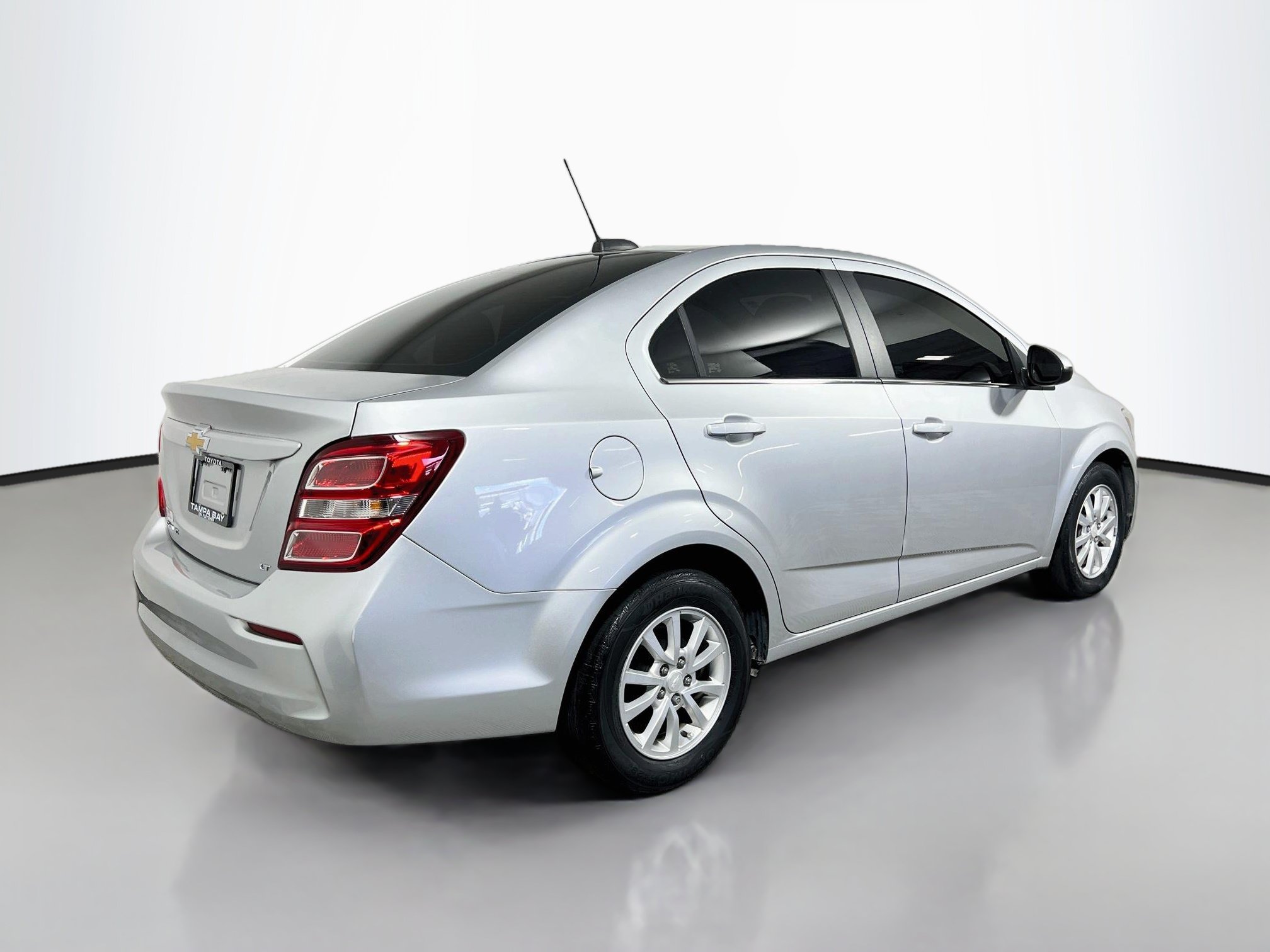 Used 2020 Chevrolet Sonic LT FWD image 4