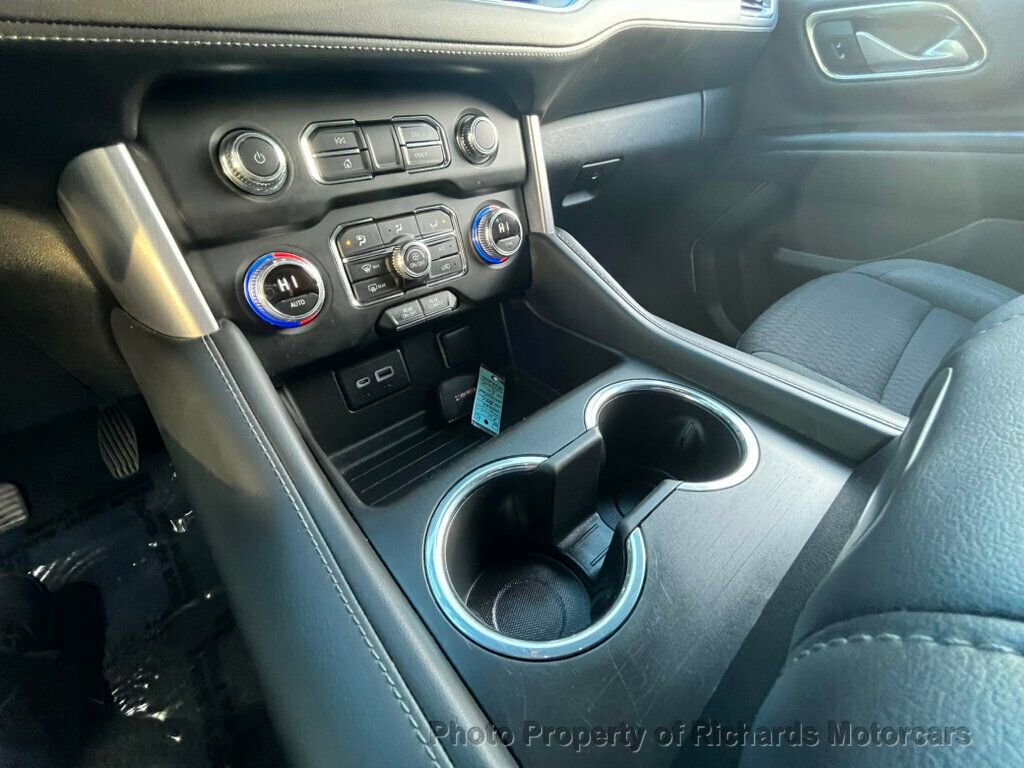 Used 2022 GMC Yukon XL SLE image 31