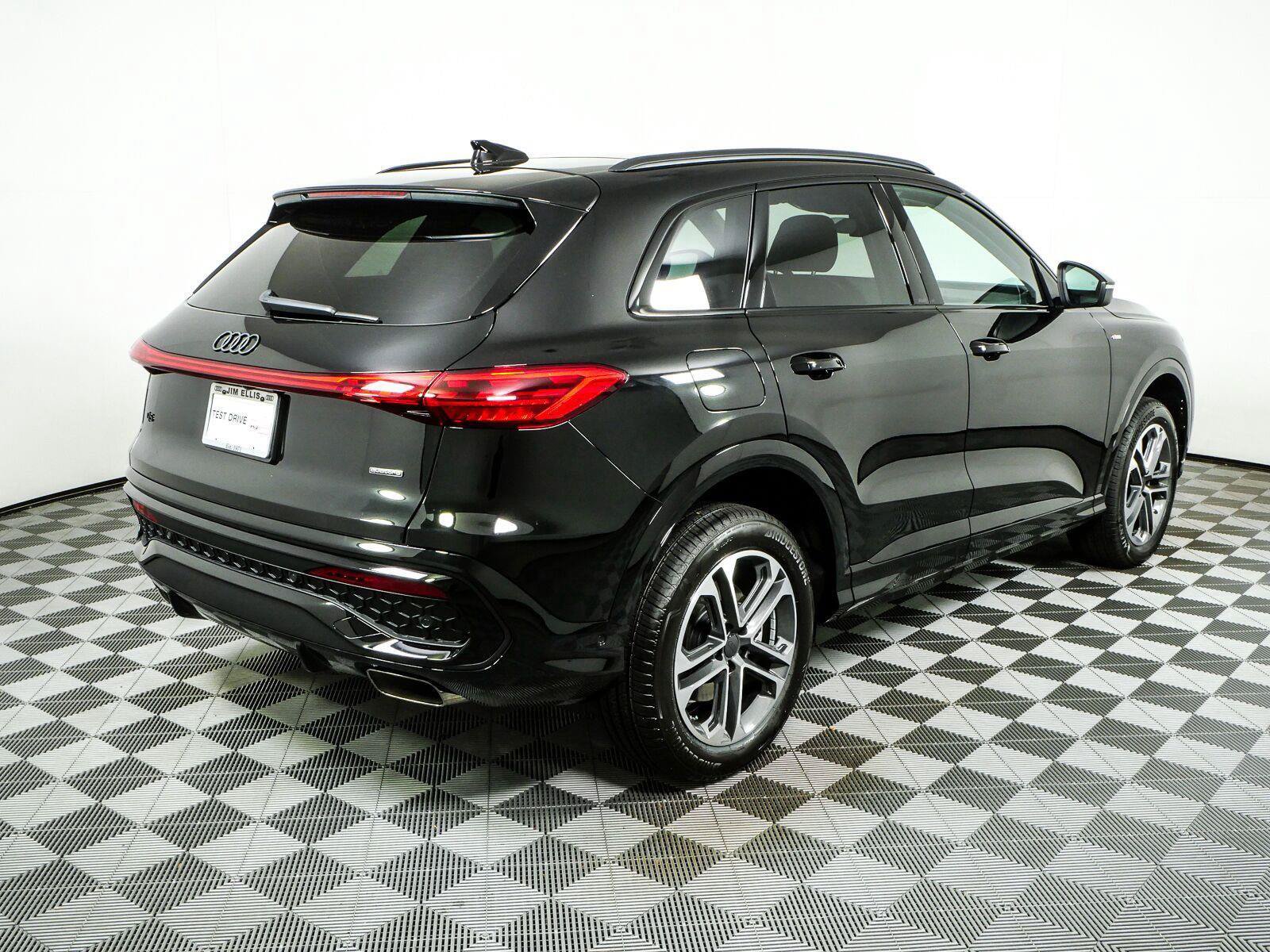New 2026 Audi Q5 2.0T AWD/4WD image 3
