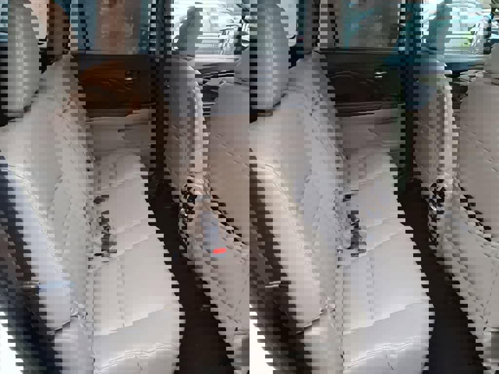 Used 2020 Honda Pilot Touring image 12