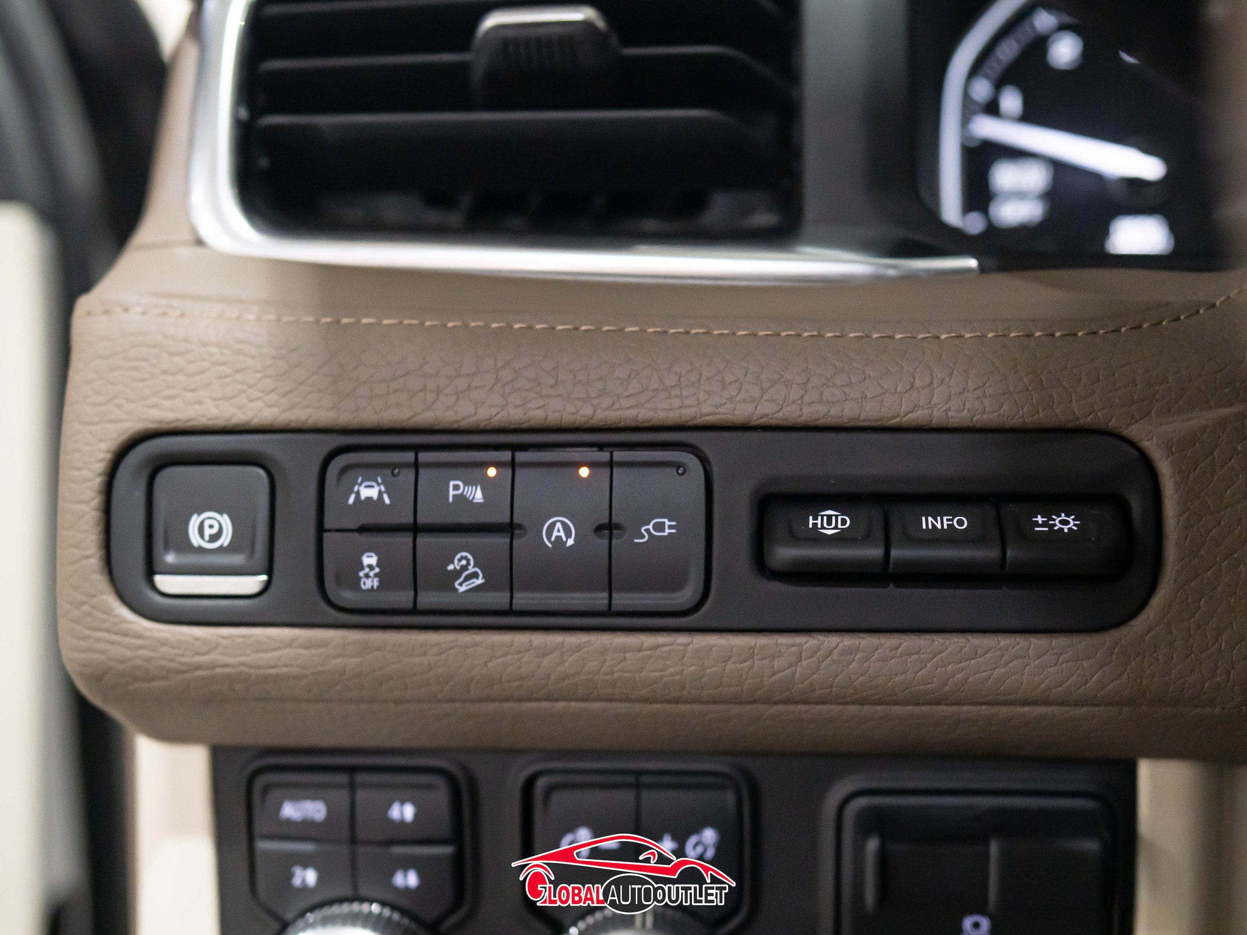 Used 2021 GMC Yukon XL Denali w/ Denali Ultimate Package AWD/4WD image 40