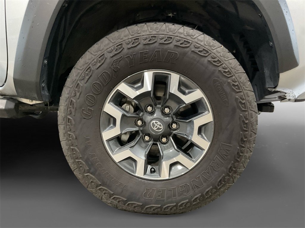 Used 2023 Toyota Tacoma TRD Off-Road image 8