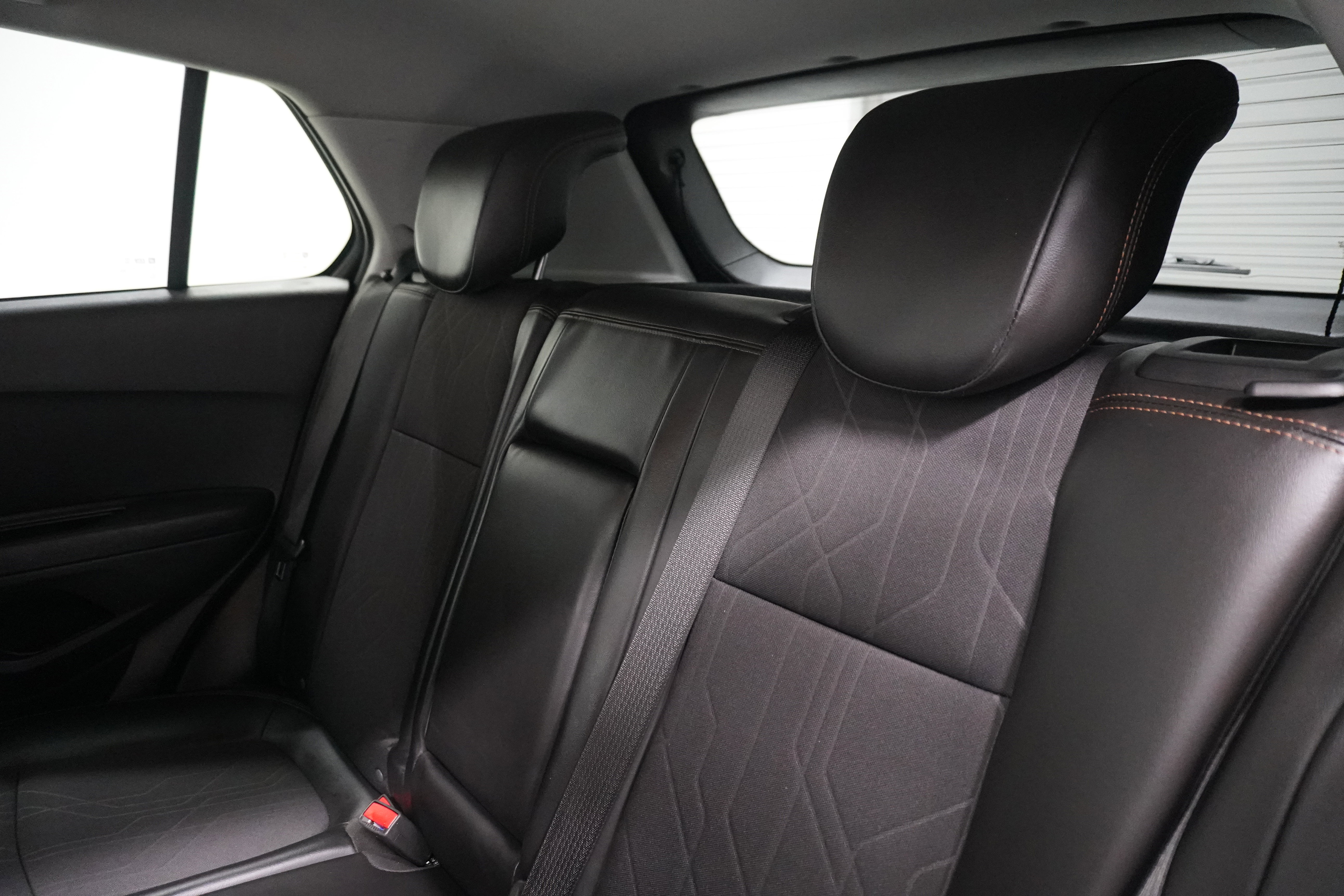 Used 2020 Chevrolet Trax LT w/ LT Convenience Package image 12