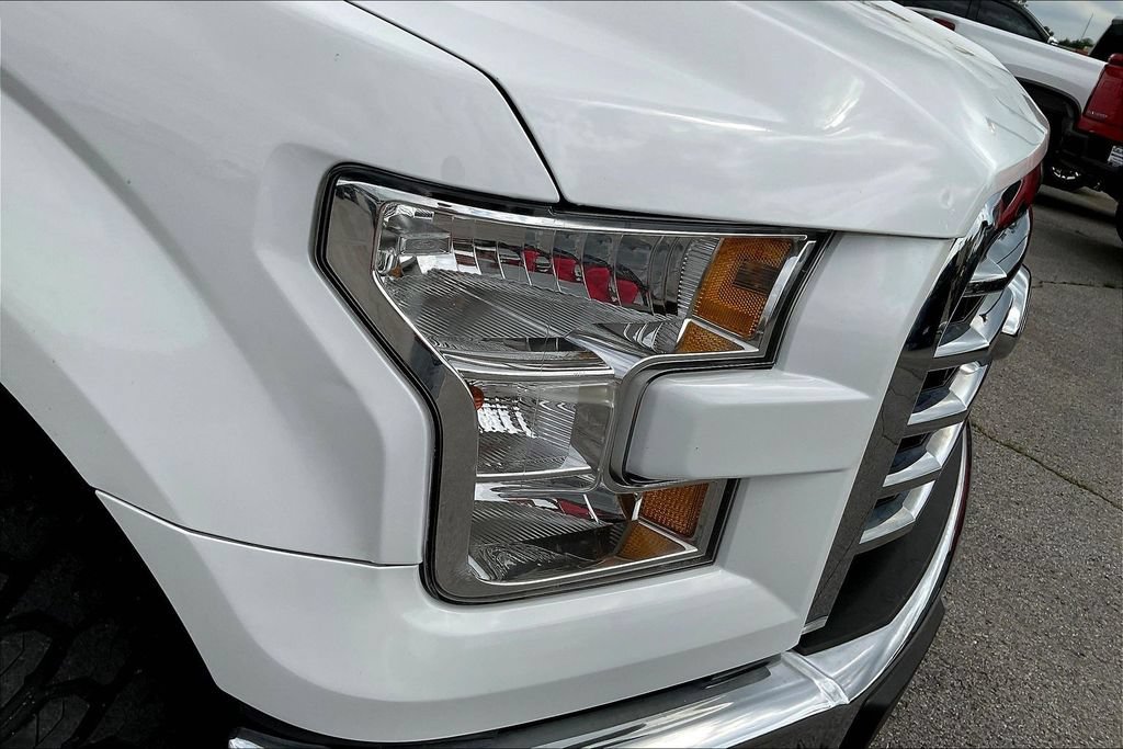 Used 2017 Ford F150 XLT w/ Equipment Group 302A Luxury AWD/4WD image 27