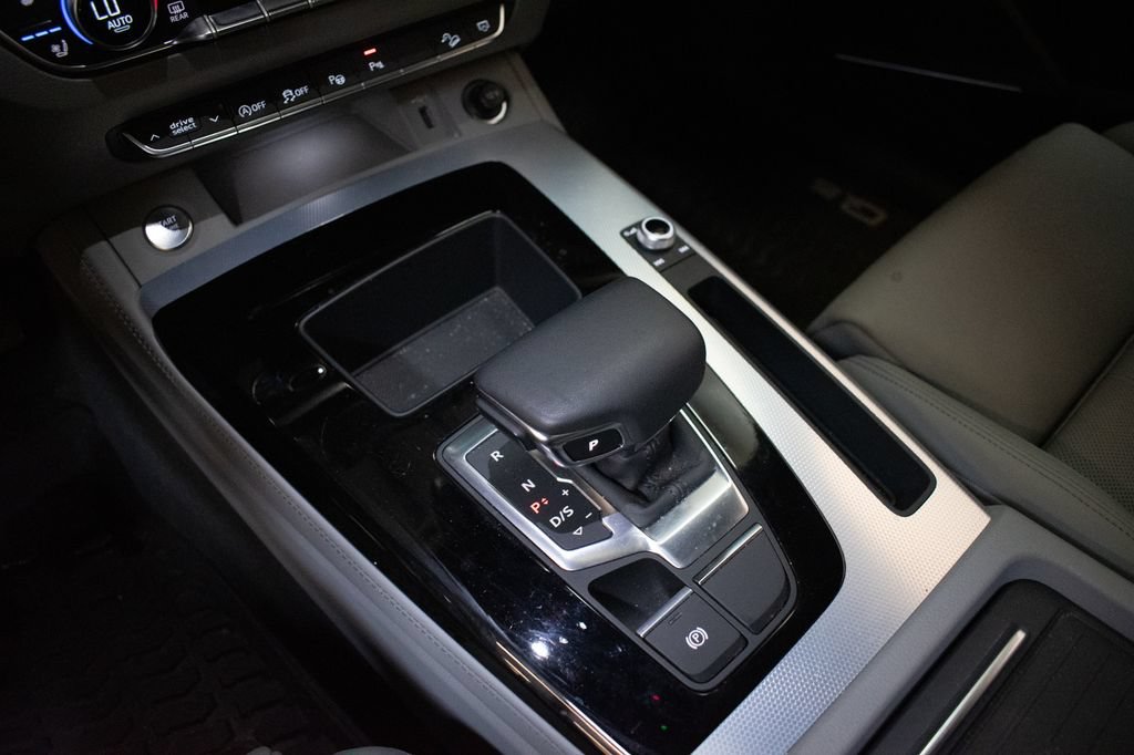 Used 2024 Audi Q5 2.0T Prestige AWD/4WD image 19