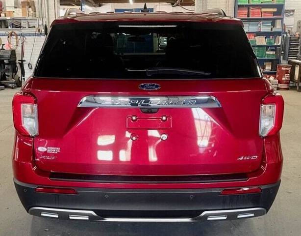 Certified 2022 Ford Explorer XLT w/ Equipment Group 202A image 4