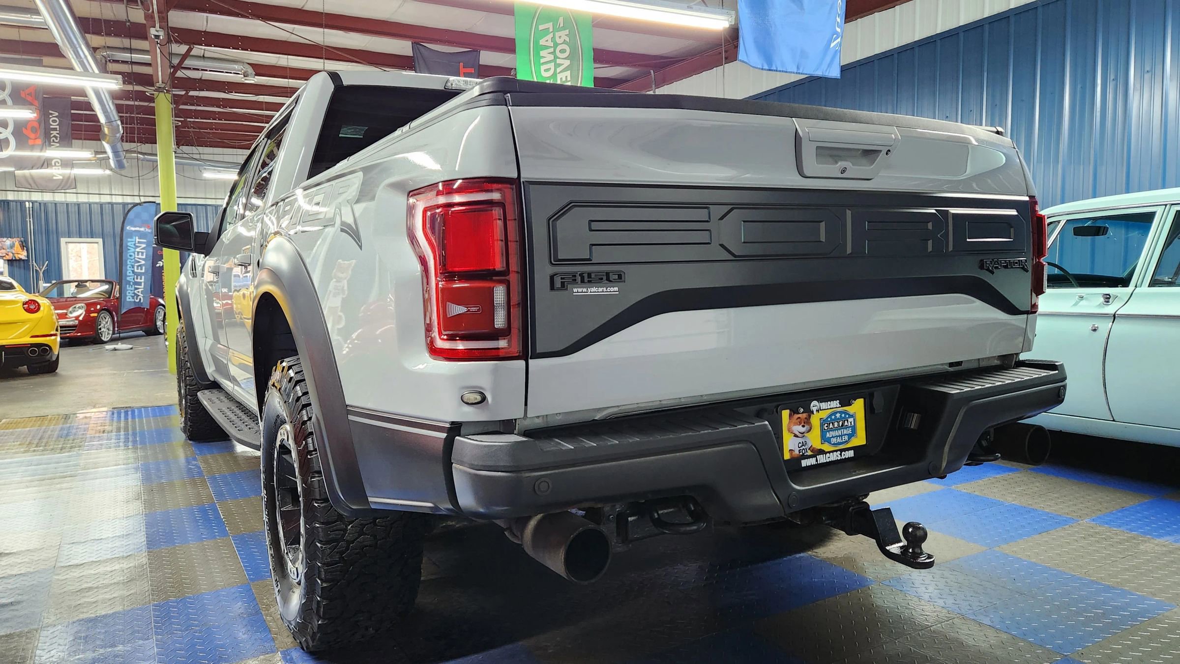 Used 2017 Ford F150 Raptor w/ Equipment Group 802A Luxury image 6