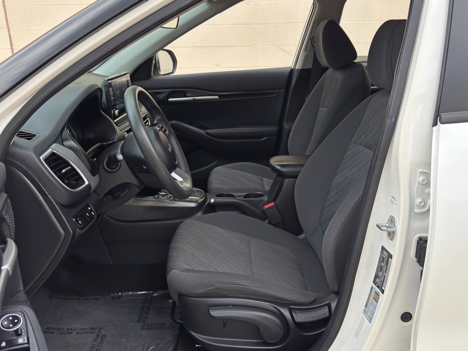 Used 2023 Kia Seltos LX AWD/4WD image 15