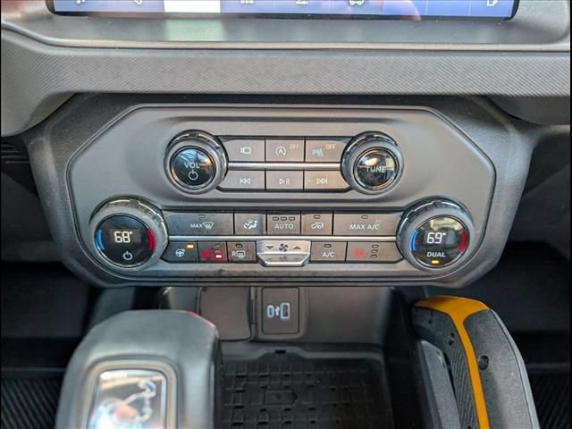 Used 2024 Ford Bronco Badlands AWD/4WD image 11