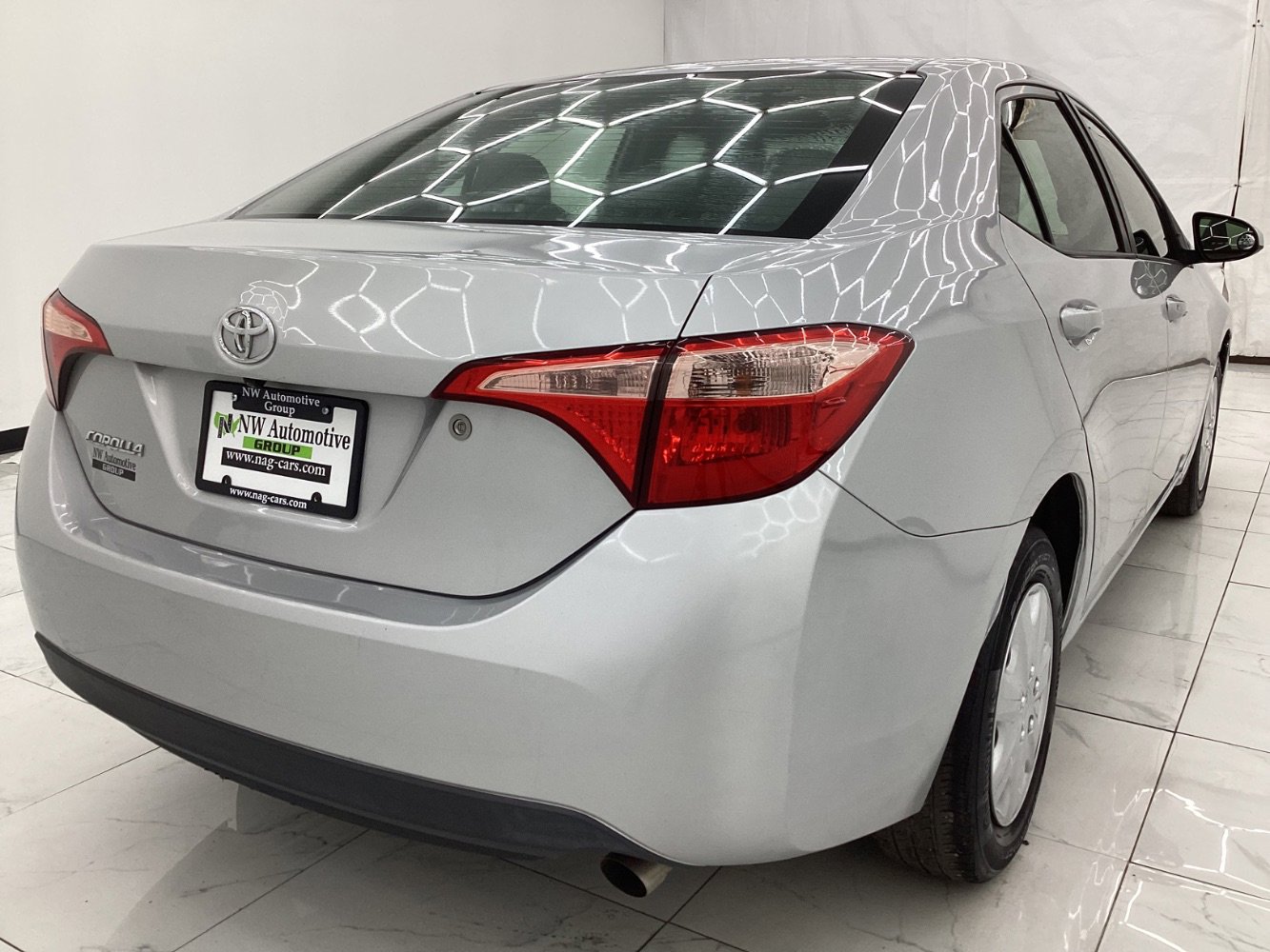 Used 2018 Toyota Corolla L FWD image 9