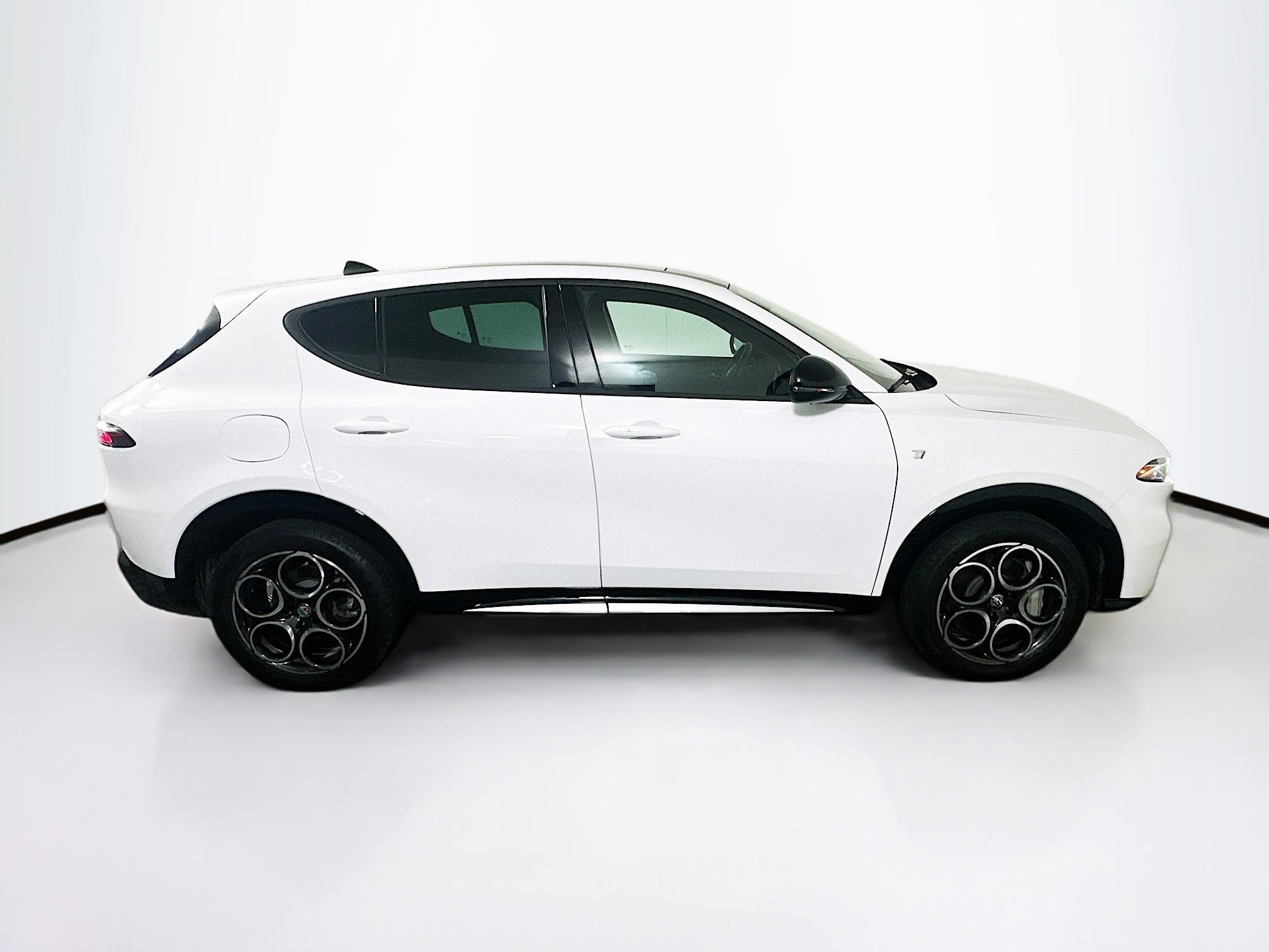 Used 2024 Alfa Romeo Tonale Ti AWD/4WD image 10