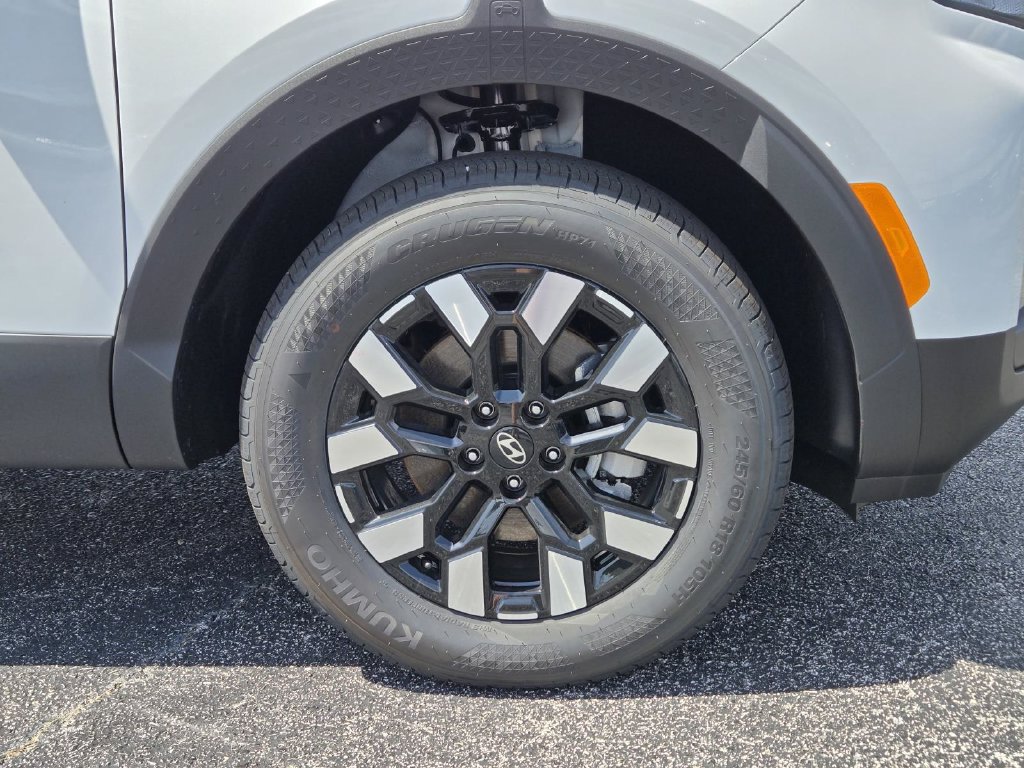 New 2026 Hyundai Santa Cruz SE FWD image 3