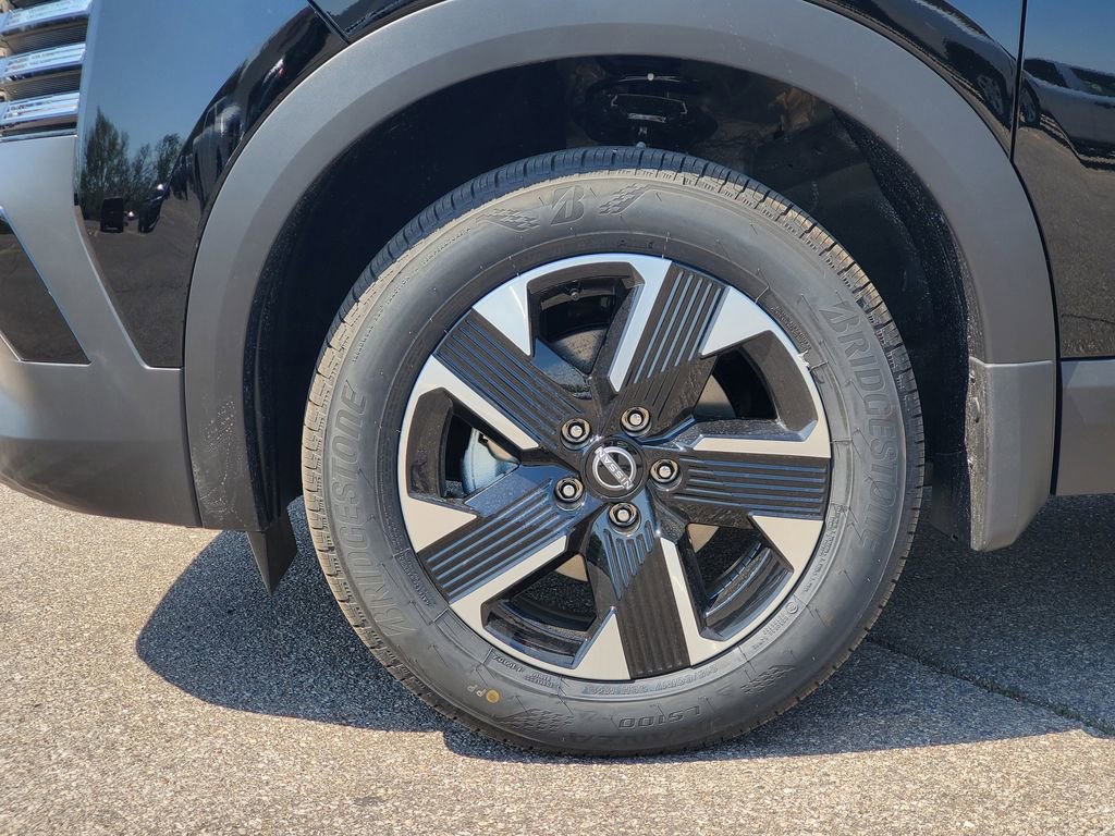 New 2026 Nissan Kicks SV AWD/4WD image 5