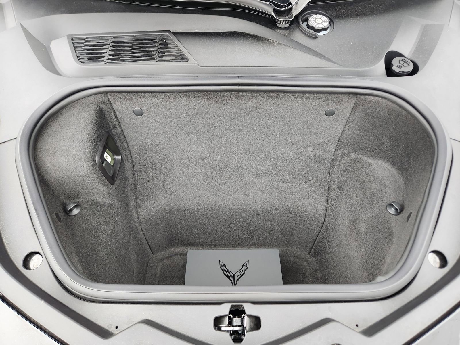 Used 2025 Chevrolet Corvette Stingray Coupe w/ Battery Protection Package image 34