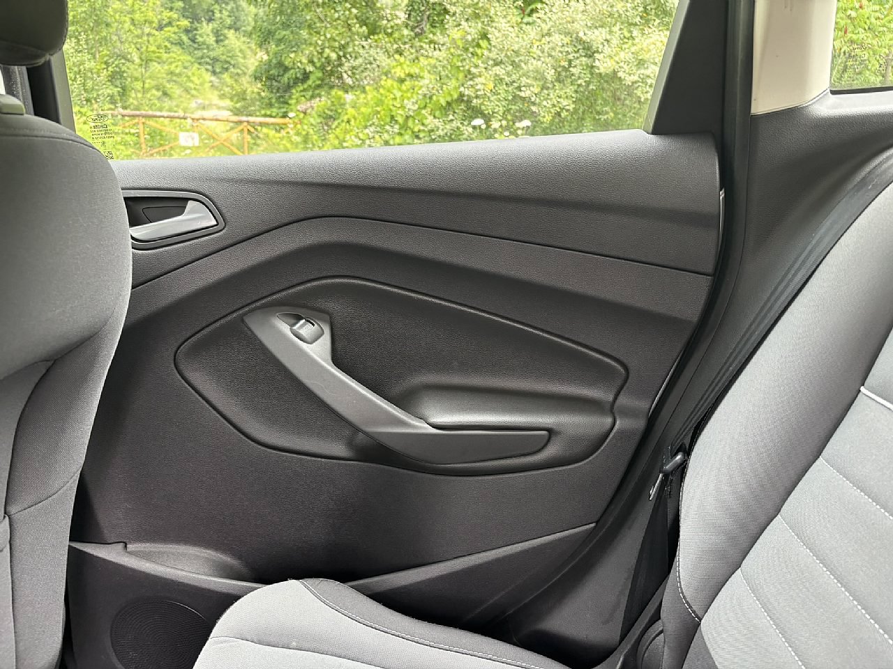 Used 2013 Ford C-MAX SE w/ Winter Pkg FWD image 17
