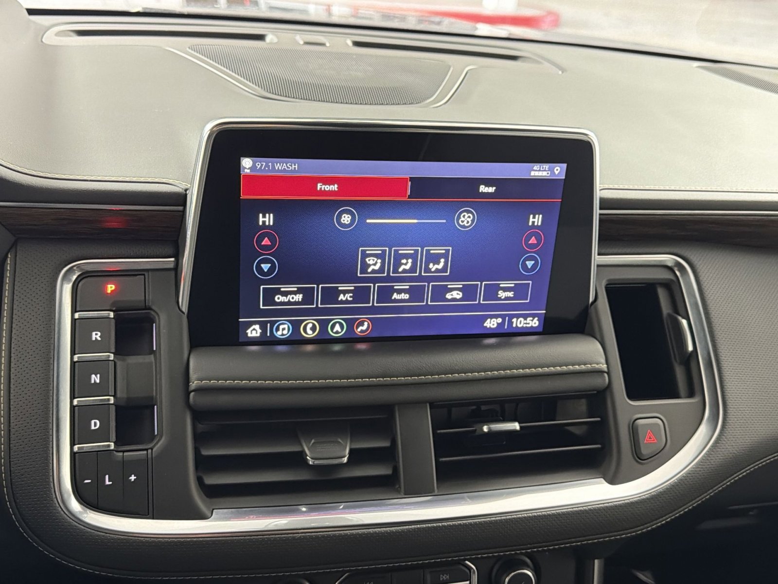 Used 2021 Chevrolet Suburban Premier image 21