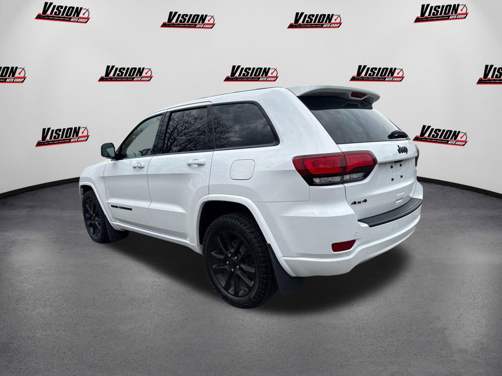 Used 2021 Jeep Grand Cherokee Laredo X AWD/4WD image 7