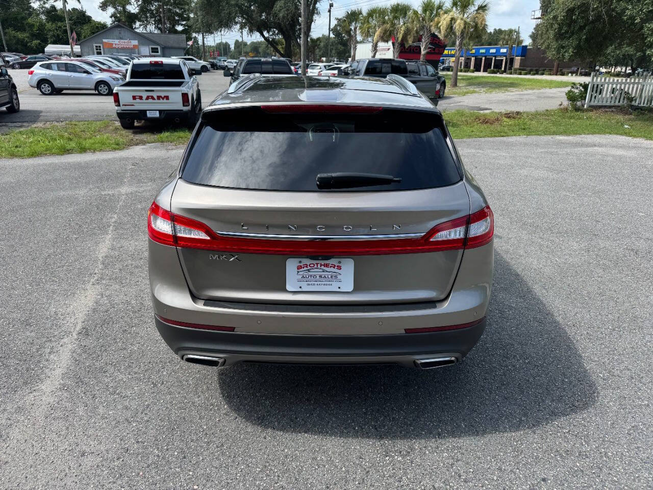 Used 2018 Lincoln MKX Reserve w/ Lincoln MKX Climate Package FWD image 5