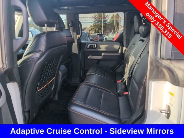 Used 2022 Ford Bronco Badlands image 10