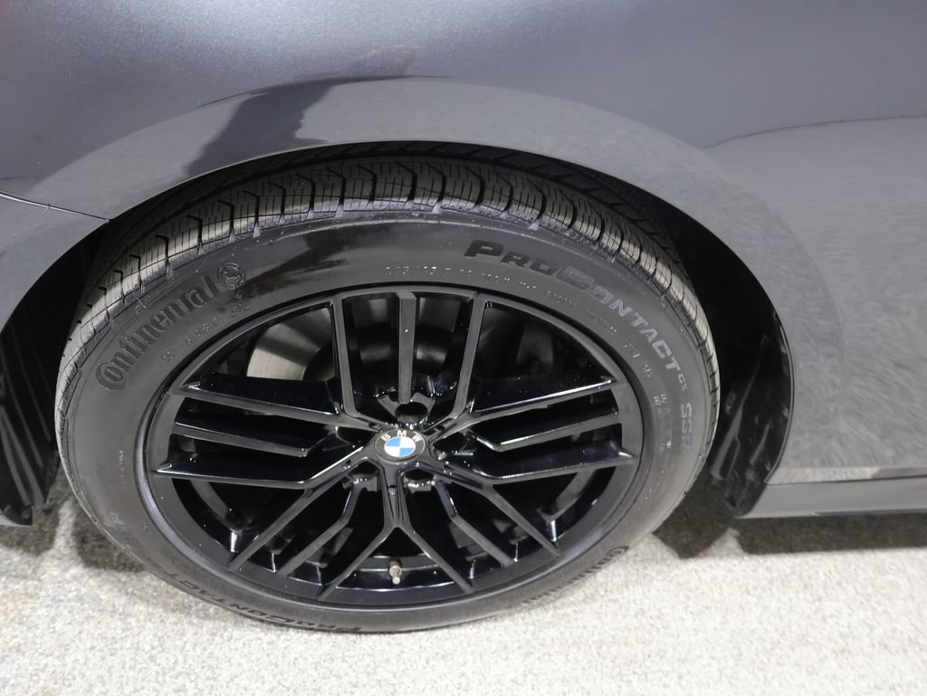 Used 2024 BMW 530i xDrive AWD/4WD image 9