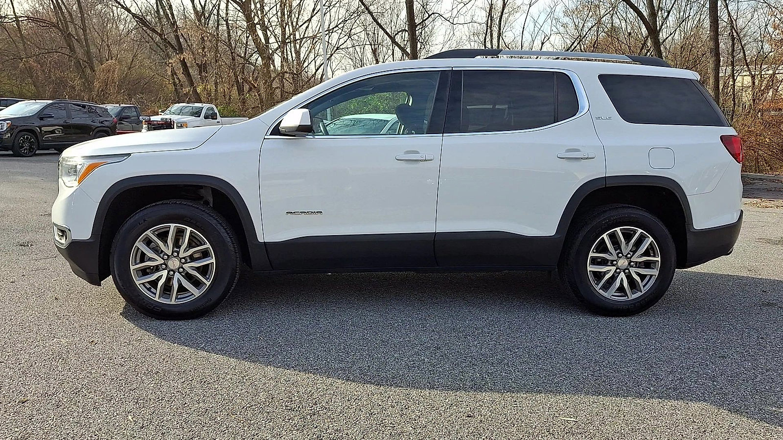Certified 2019 GMC Acadia SLE w/ Driver Alert Package I image 5