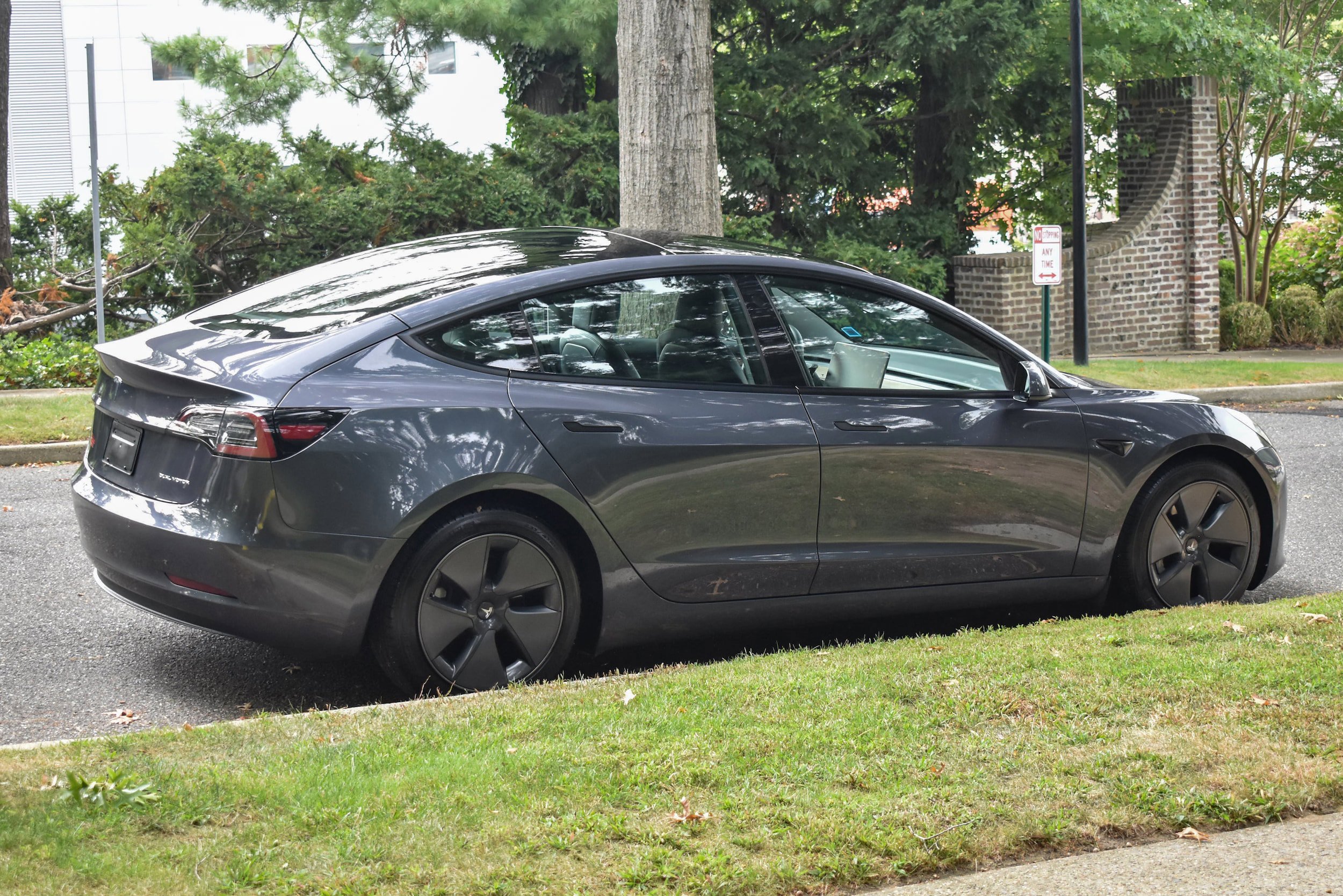 Used 2022 Tesla Model 3 Long Range image 8
