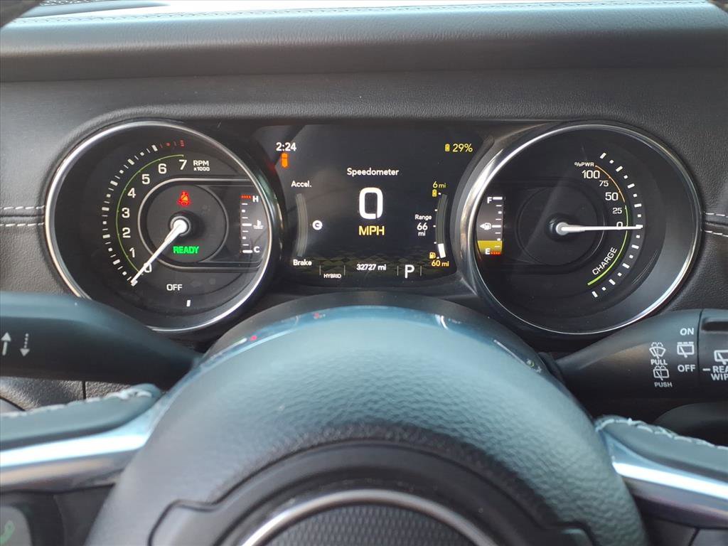 Used 2023 Jeep Wrangler Sahara w/ Cold Weather Group image 16