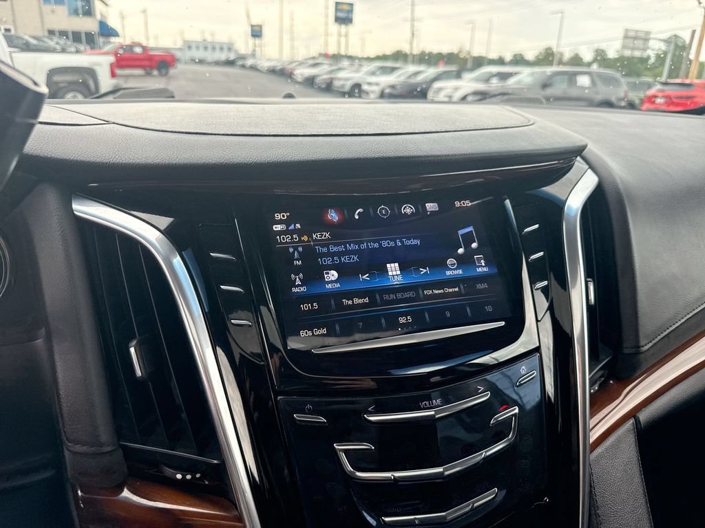 Certified 2017 Cadillac Escalade Premium Luxury w/ LPO, Radiant Package AWD/4WD image 16