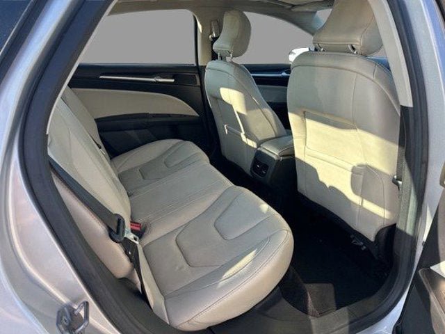Used 2018 Ford Fusion Titanium AWD/4WD image 10