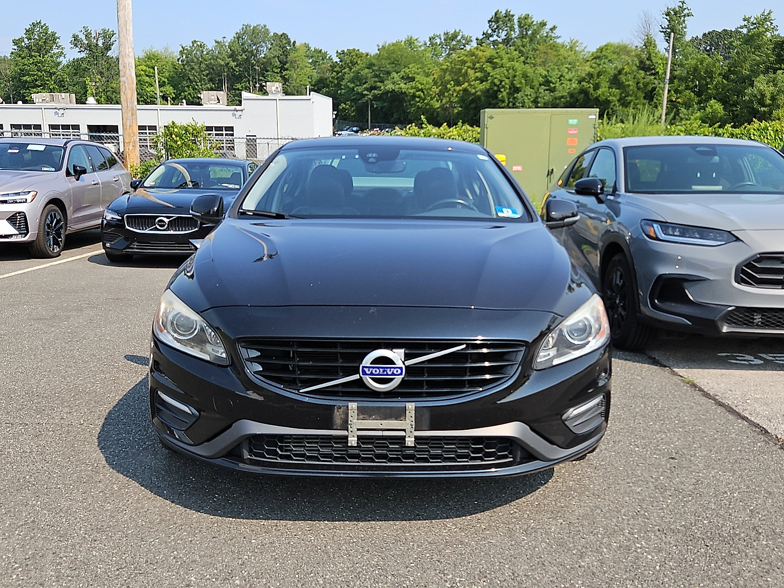 Used 2018 Volvo S60 T5 Dynamic w/ Vision Package FWD image 2