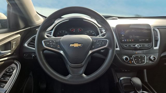 Used 2023 Chevrolet Malibu LT image 11
