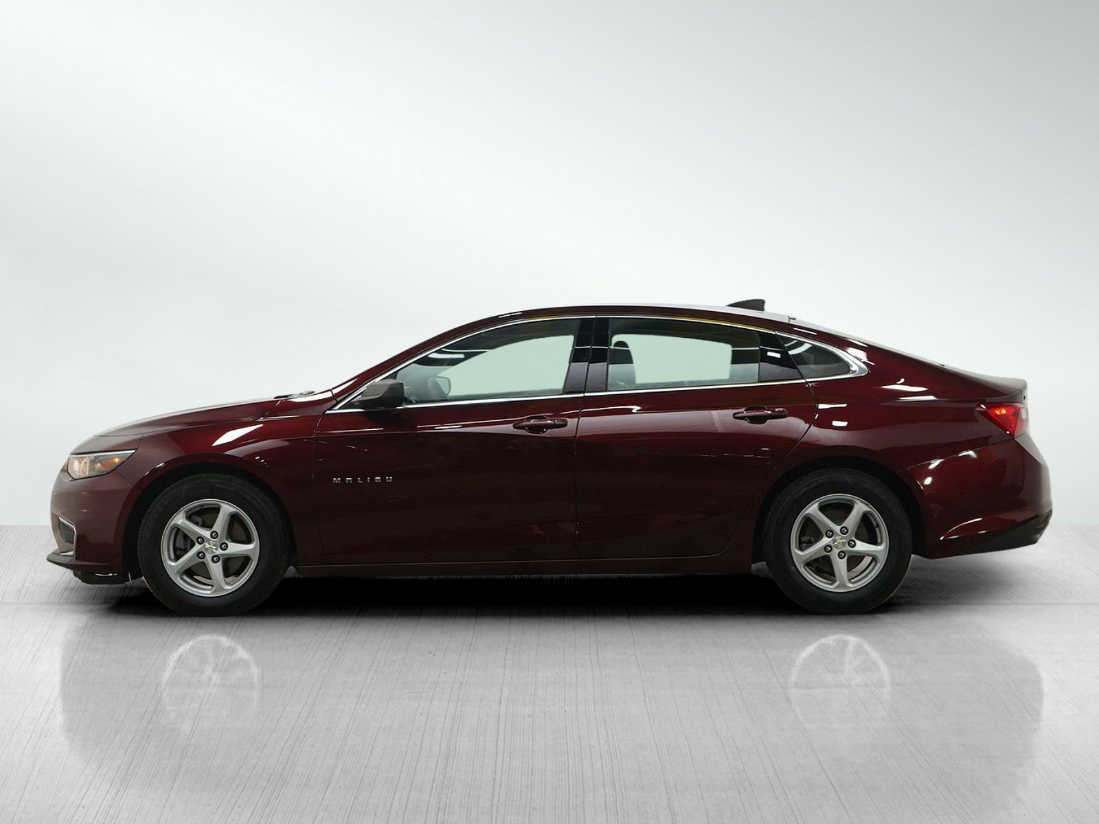 Used 2016 Chevrolet Malibu LS image 2
