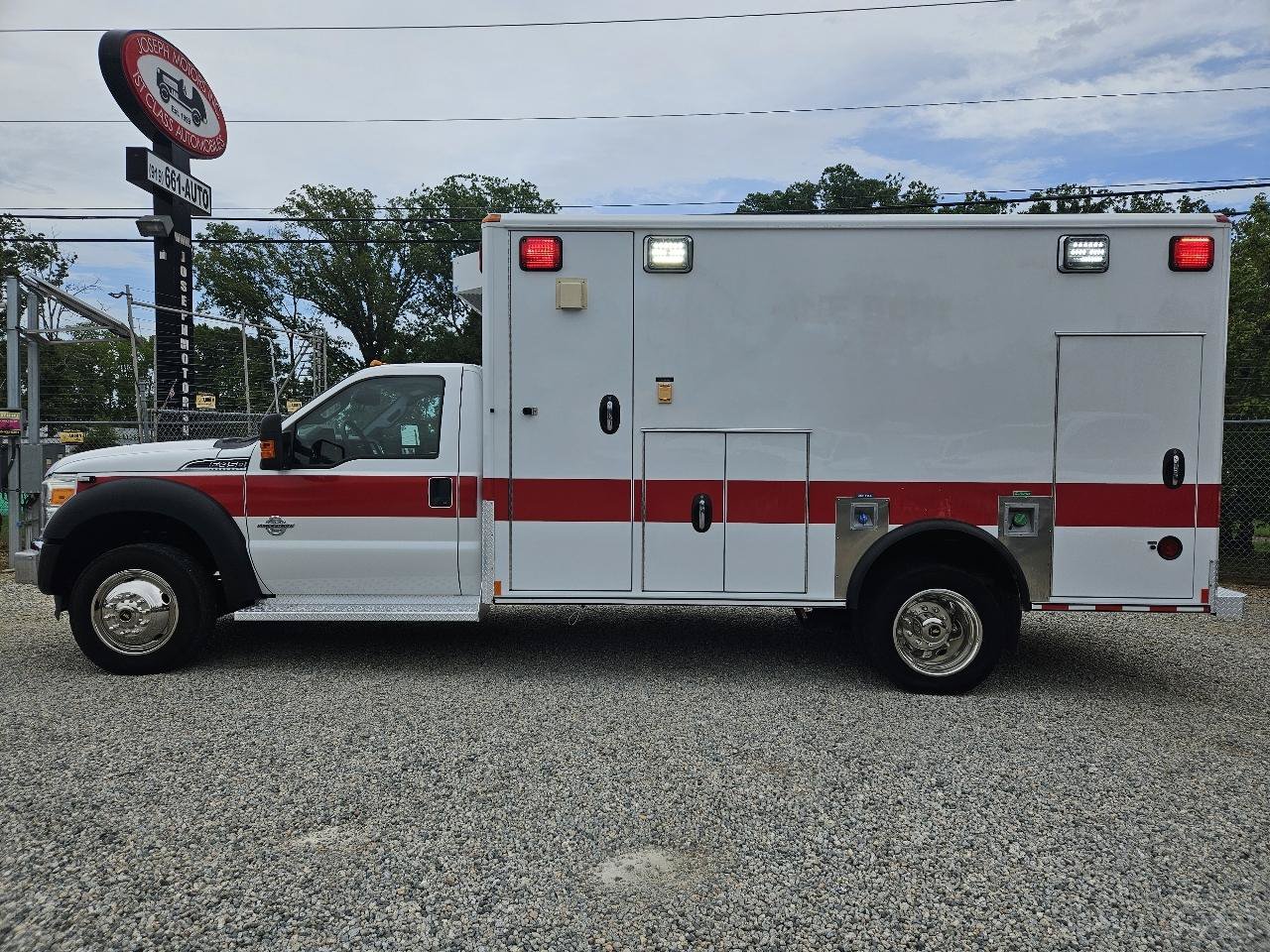 Used 2013 Ford F450 XLT w/ Ambulance Preparation Pkg RWD image 2