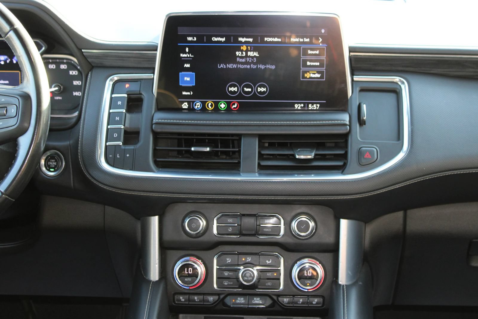Used 2021 GMC Yukon XL SLT AWD/4WD image 25