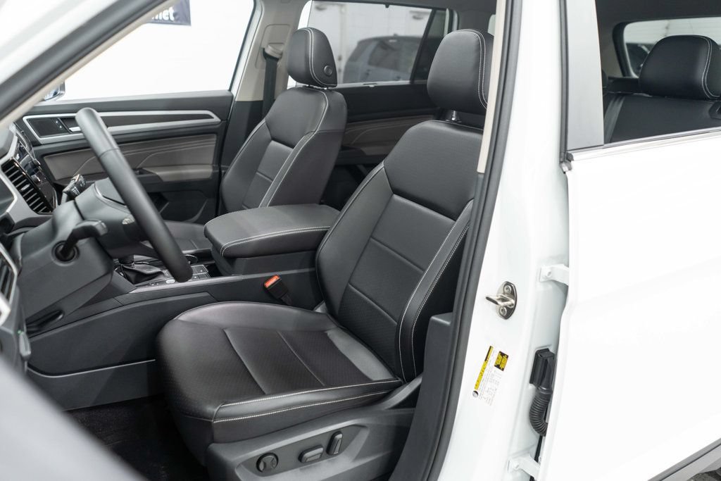 Used 2023 Volkswagen Atlas SE w/ Panoramic Sunroof Package AWD/4WD image 8