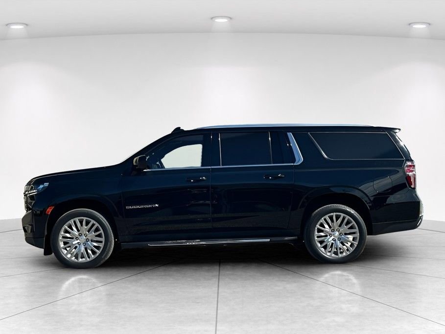 Used 2024 Chevrolet Suburban LS w/ Driver Alert Package AWD/4WD image 3