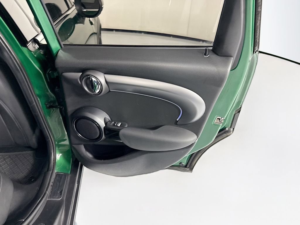 Used 2023 MINI Cooper S image 28