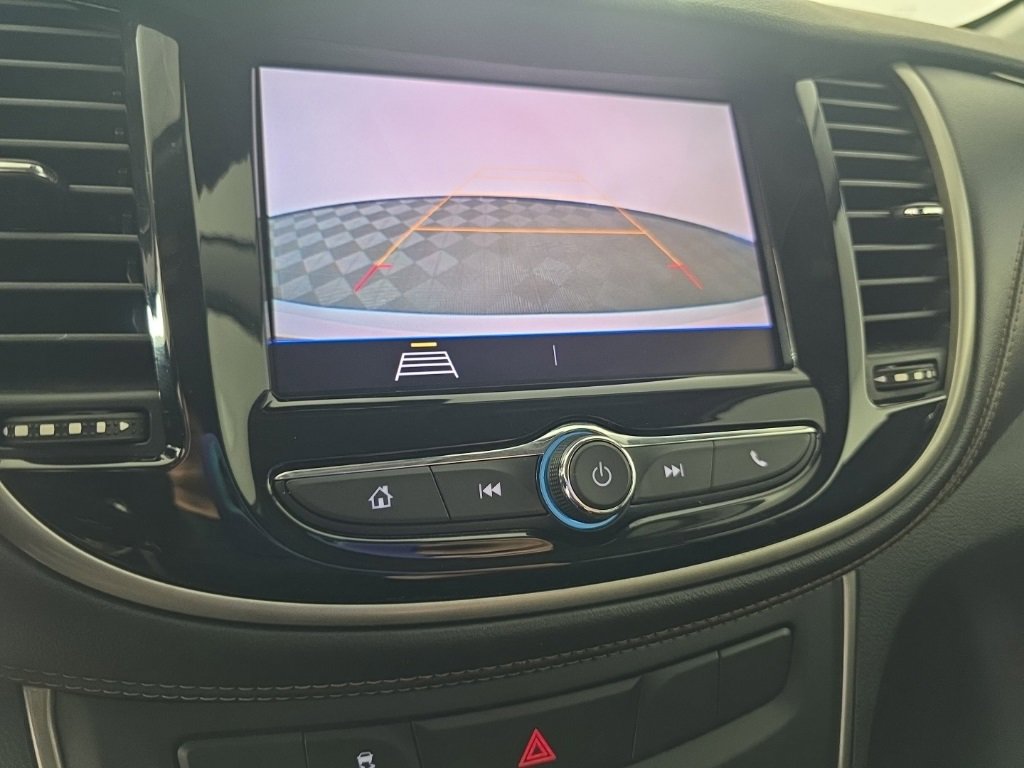 Used 2020 Chevrolet Trax LT image 18