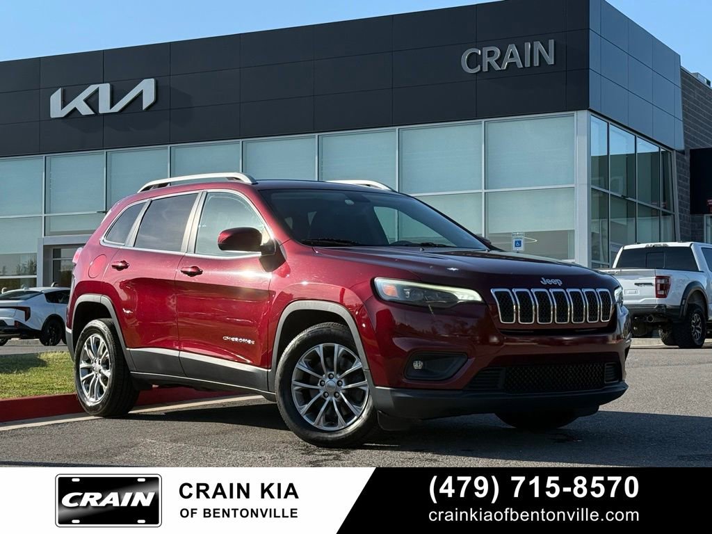Used 2019 Jeep Cherokee Latitude Plus w/ Comfort/Convenience Group