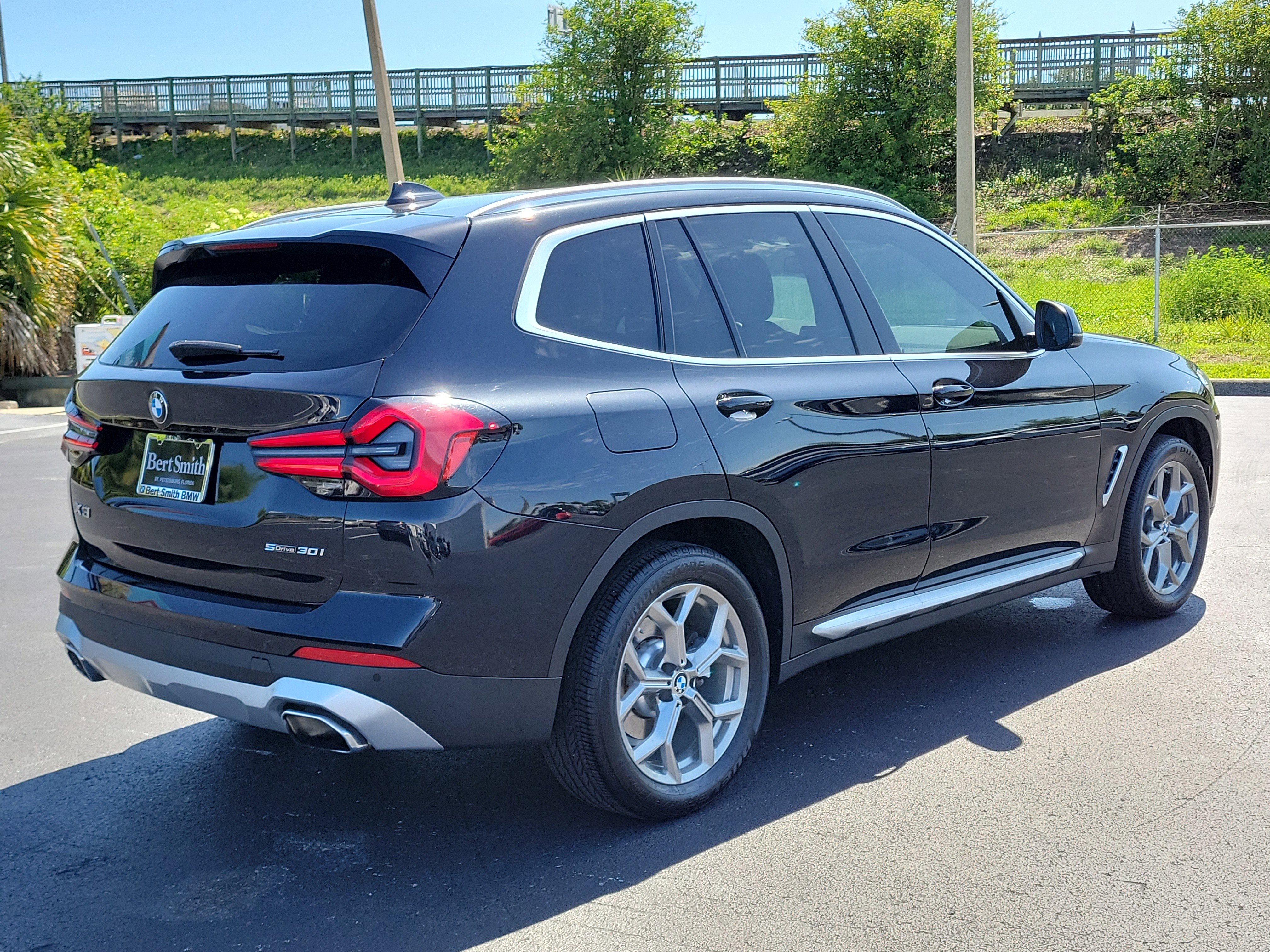 Used 2022 BMW X3 sDrive30i w/ Convenience Package RWD image 3