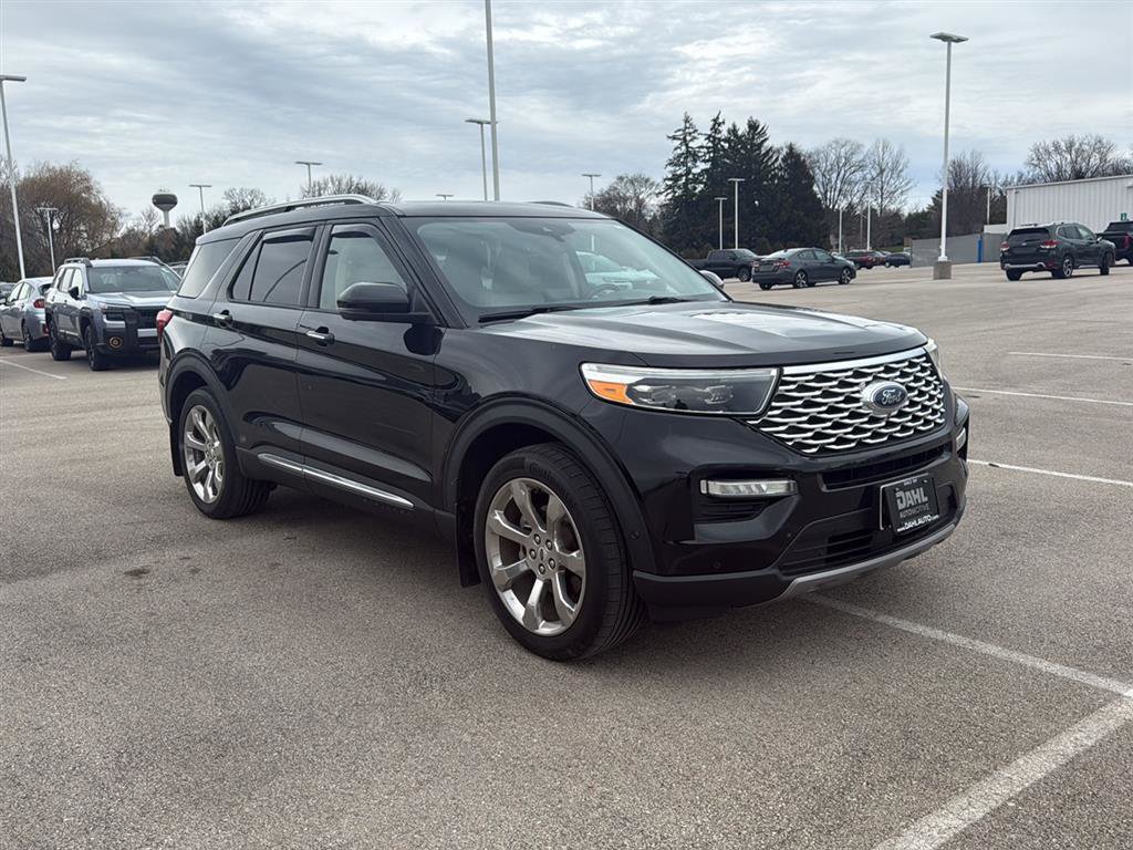 Used 2020 Ford Explorer Platinum w/ Premium Technology Package AWD/4WD image 2