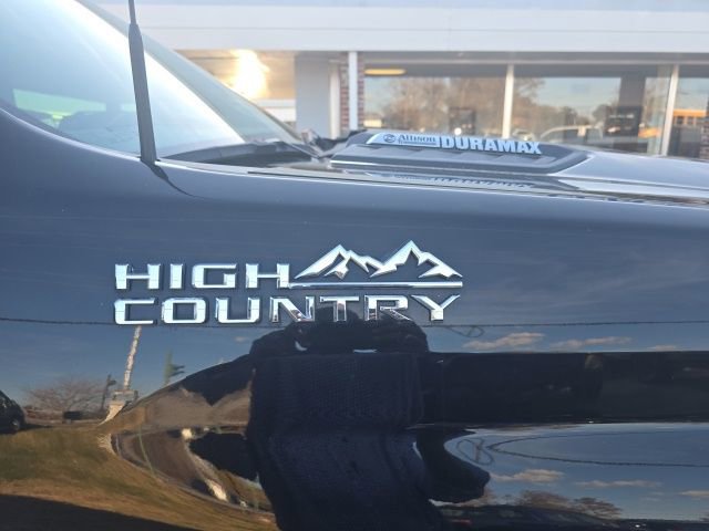 Used 2024 Chevrolet Silverado 3500 High Country w/ High Country Premium Package image 9
