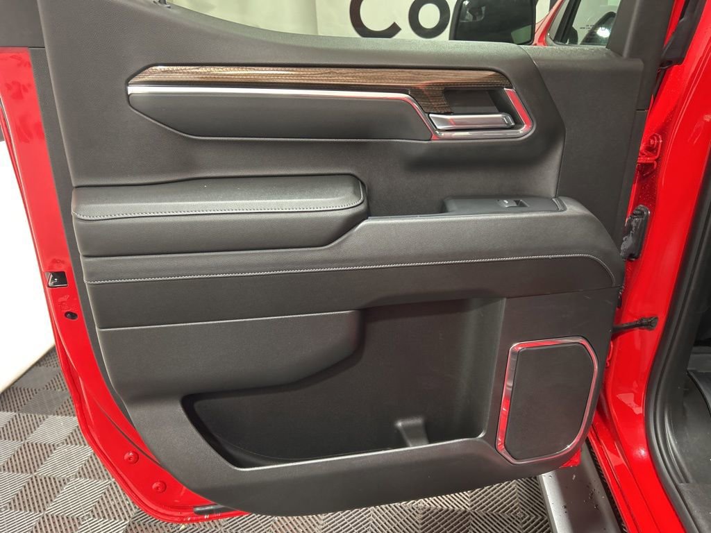 Used 2023 Chevrolet Silverado 1500 RST image 17